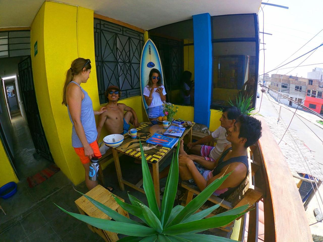 Urcia Surf House Vandrarhem Huanchaco Exteriör bild