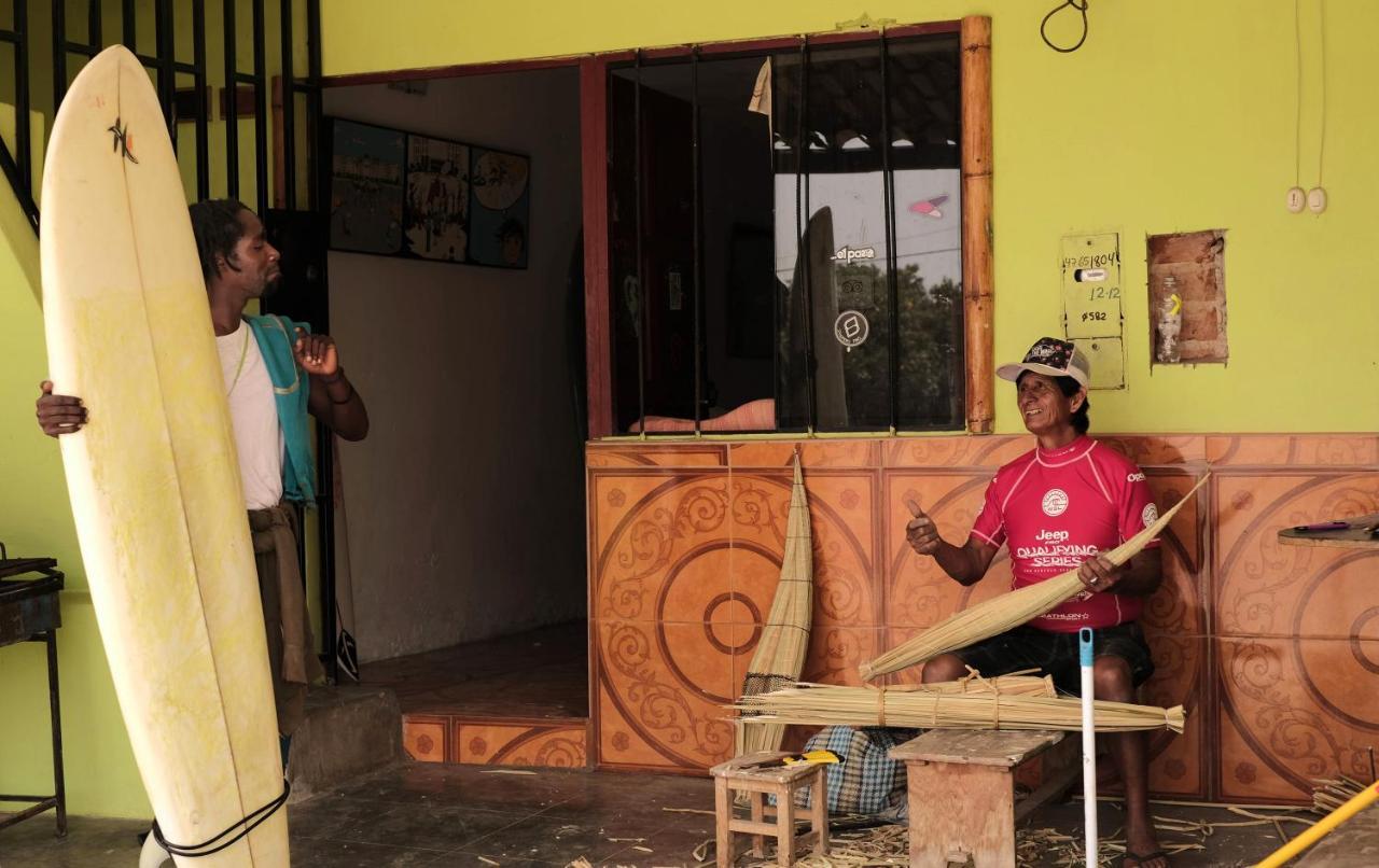 Urcia Surf House Vandrarhem Huanchaco Exteriör bild